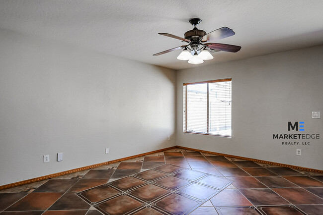 Building Photo - Home at El Mirage Rd/Cactus Rd! JOIN THE W...