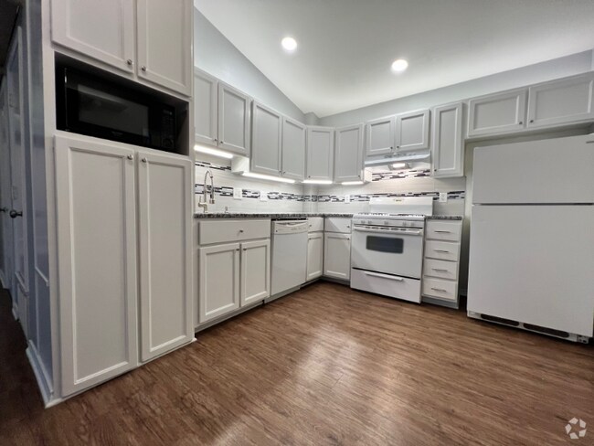 Building Photo - 2714 Bolivar St