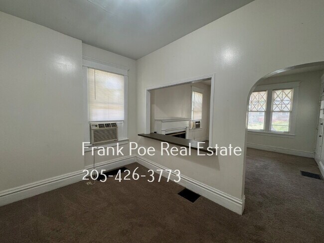 Building Photo - Charming Duplex Apartment in Birmingham
