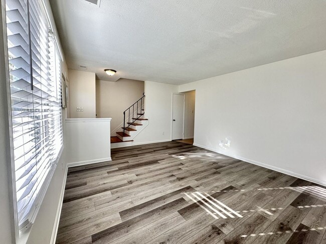 Building Photo - Updated & READY NOW!! A 3-Bedroom Great Neck Home! Excellent Schools! All Appliances Convey!