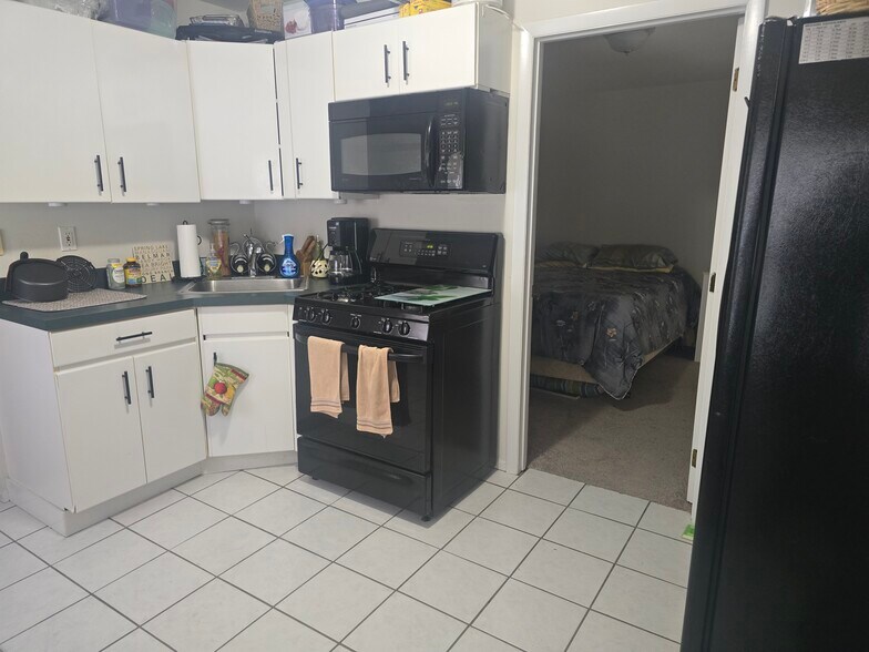 Building Photo - 296 Hockhockson