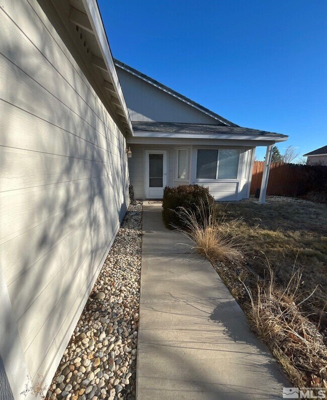 Primary Photo - 194 Milke Way
