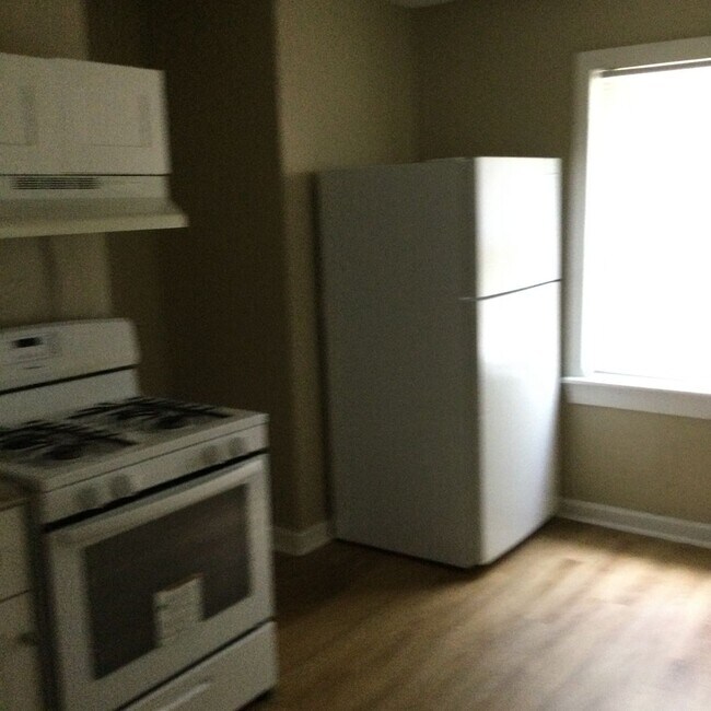 Building Photo - 201 W Fairchild Dr