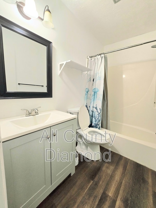 Building Photo - 636 W Caladium Cir