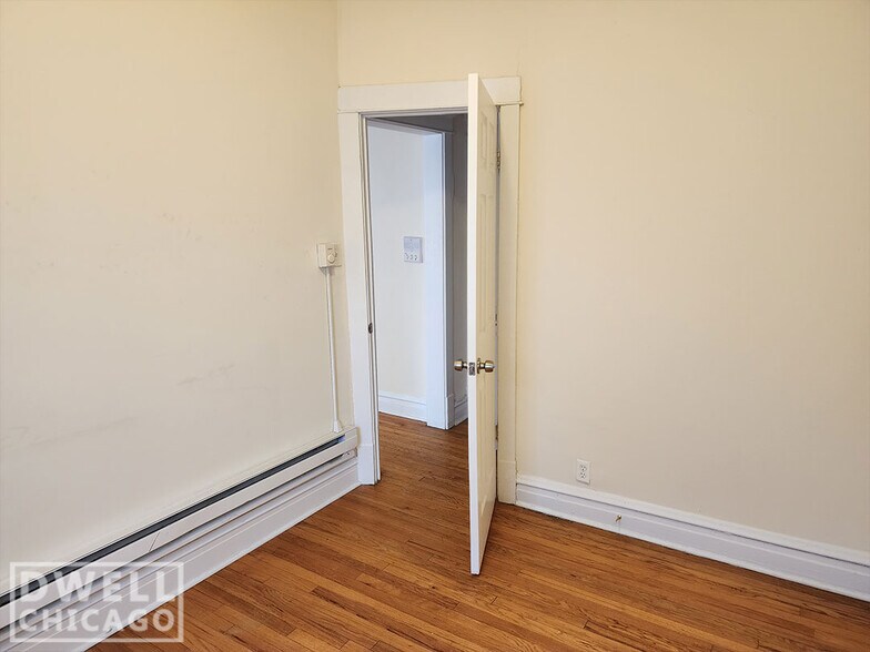 Building Photo - 2905 W George St