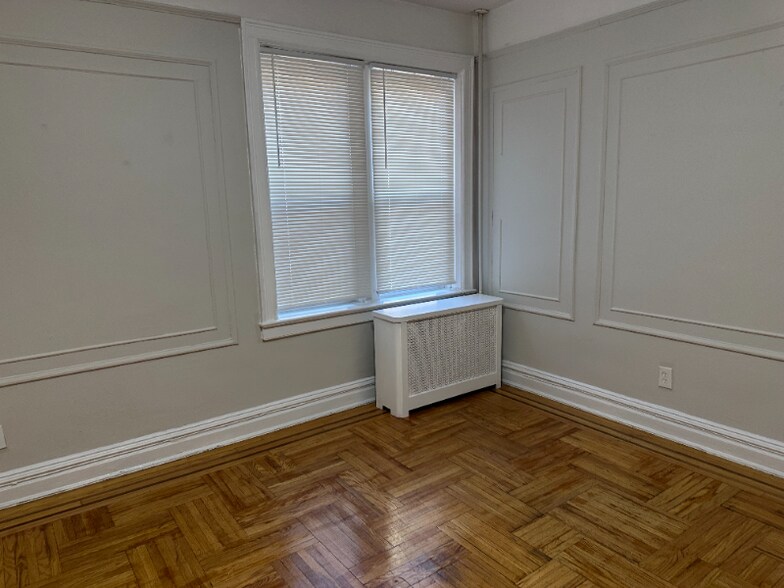 Building Photo - 115 Fairview Ave