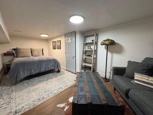 Building Photo - $5,400 | 7 Bedroom, 5 Bathroom Single Family Home | No Pets* | Available for August 1st, 2027 Mov...
