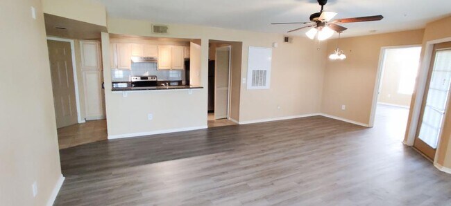 Building Photo - 416 Summit Ridge Pl