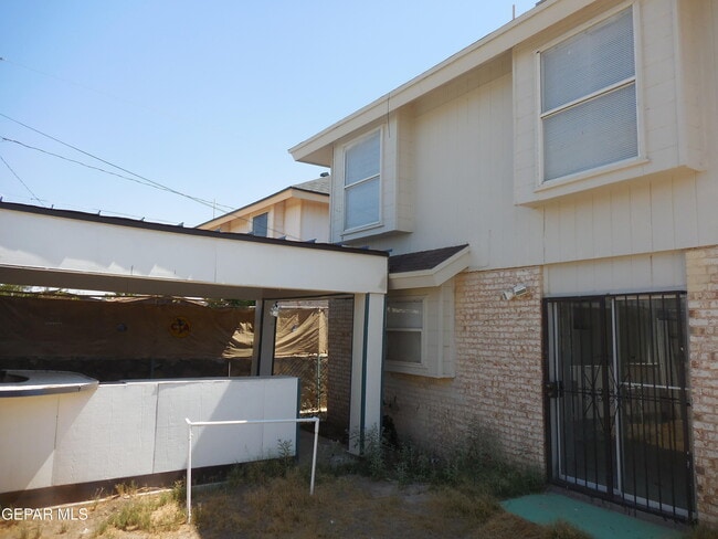 Building Photo - 5804 River Hollow Ct