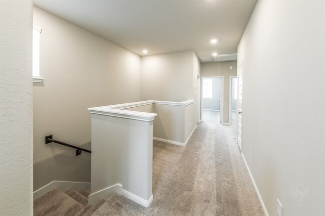 Building Photo - 1524 Beach Oak Dr