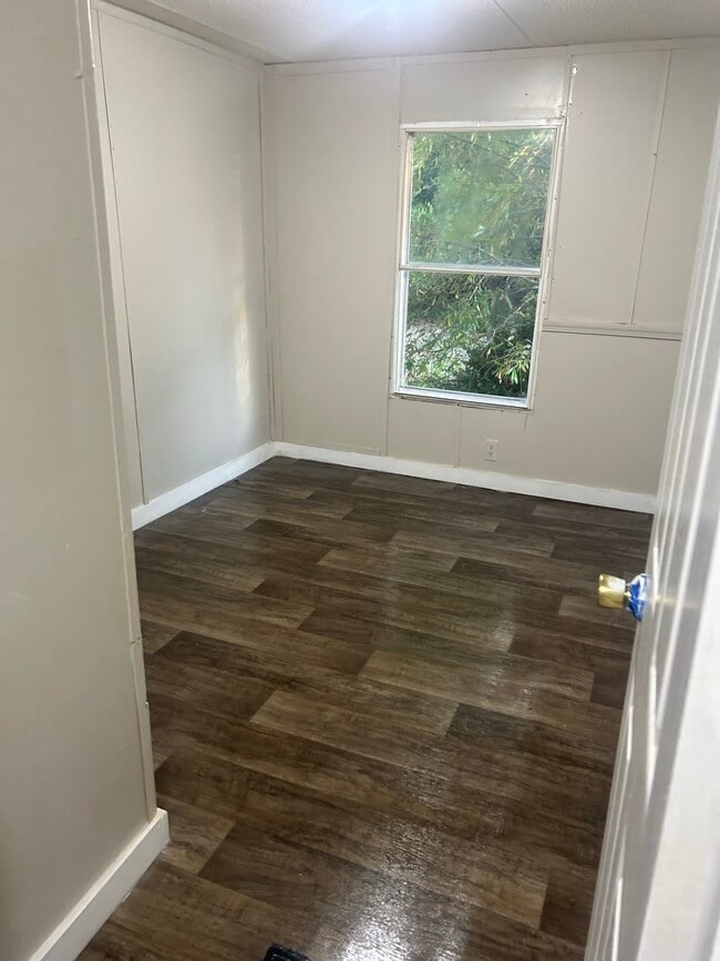 Building Photo - 1670 Q T Todd Dr