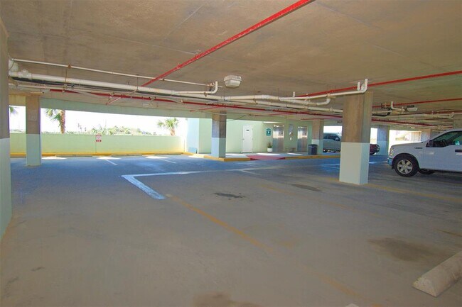 Building Photo - 9420 Seawall Blvd