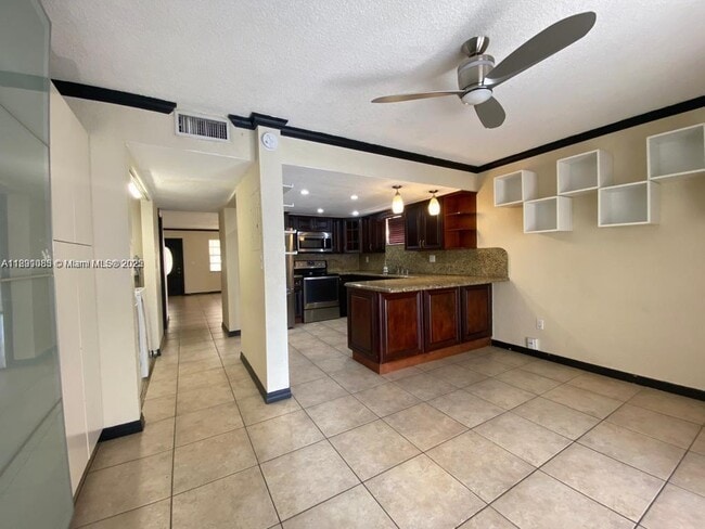 Building Photo - 5470 W 26th Ct