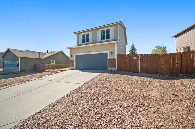 Building Photo - Beautiful Recently Renovated 4 Bed 4 Bath Home In Fountain!!!!