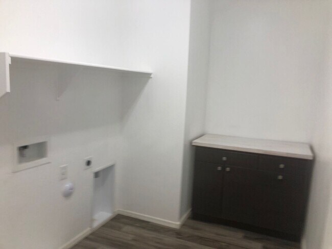 Building Photo - 4214 W Winston Dr