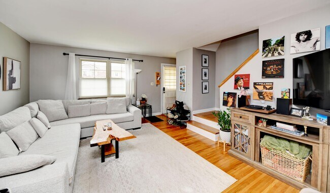 Building Photo - 1870 Northwest Blvd