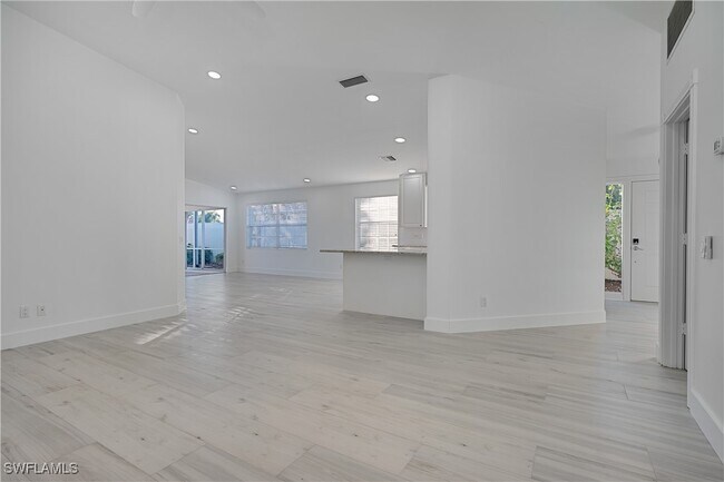 Building Photo - 4768 San Carlo Ct