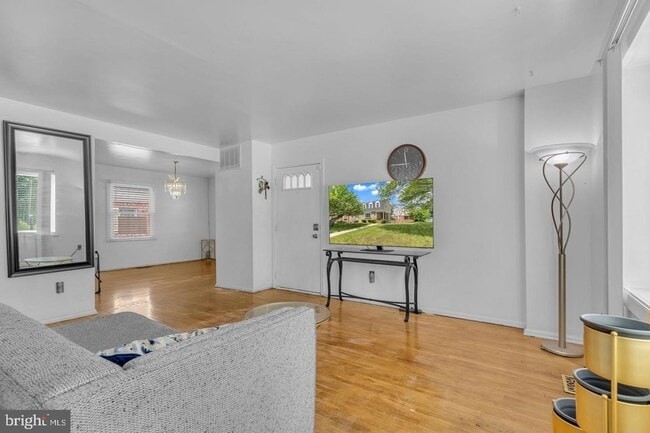 Building Photo - 12338 Chesterton Dr