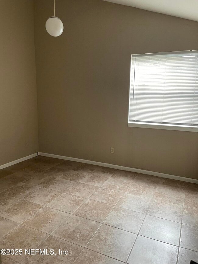 Building Photo - 4751 San Jose Manor Dr W