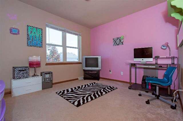 Building Photo - 8867 Sunstone Ln