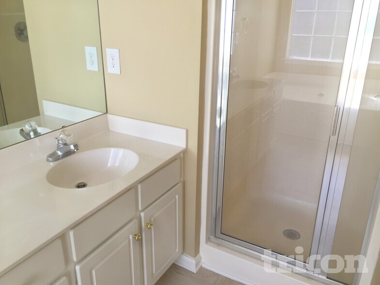 Building Photo - 10347 Battle Ct