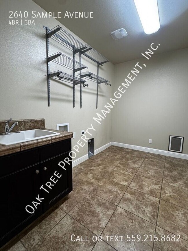 Building Photo - 2640 Sample Ave