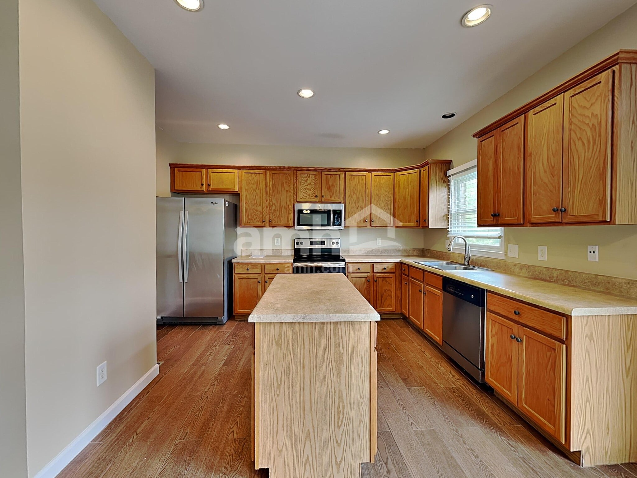 Building Photo - 905 Wonderland Pass