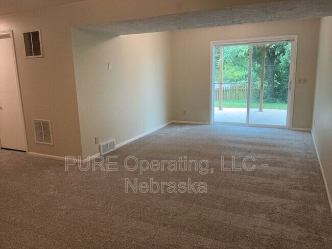 Building Photo - 6408 N 79th Ave