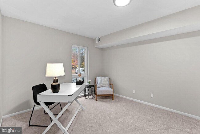 Building Photo - 11808 Breton Ct