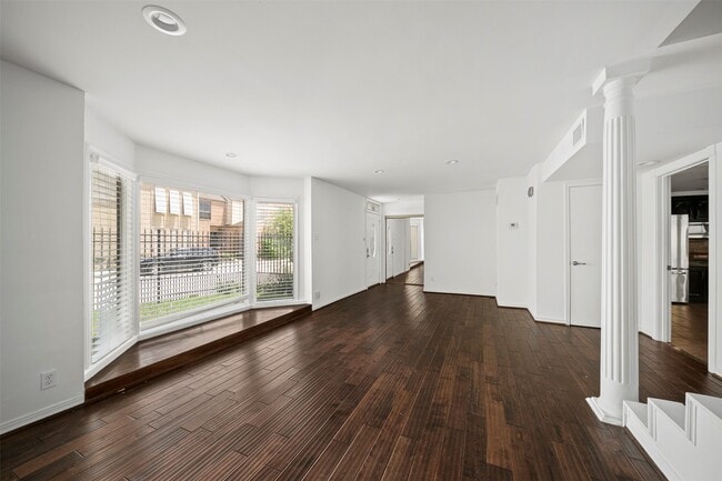 Building Photo - 9404 Denbury Way