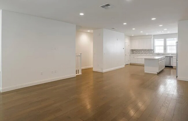 Building Photo - 341 Wild Rose Wy