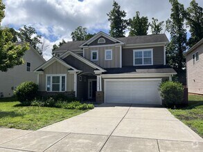 Building Photo - Great 4 Bed Home in Desired Winding Walk C...
