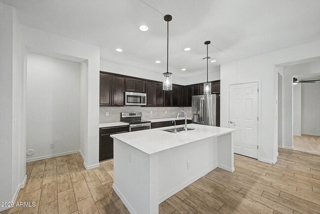 Building Photo - 1360 W Joshua Tree Ave