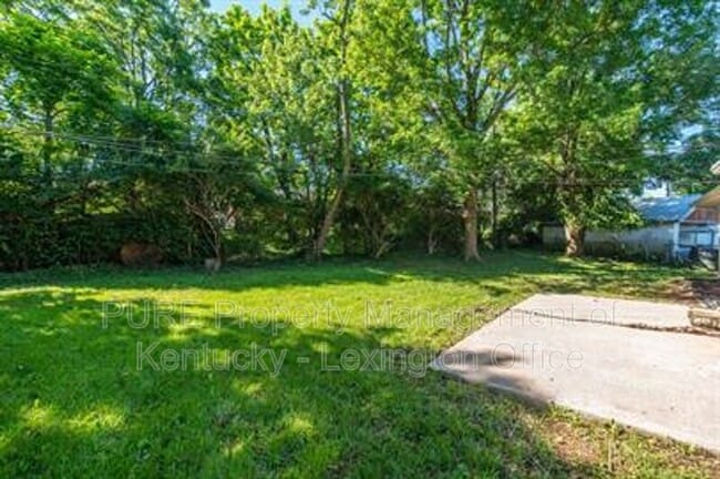 Building Photo - 2483 Thornberry Ct