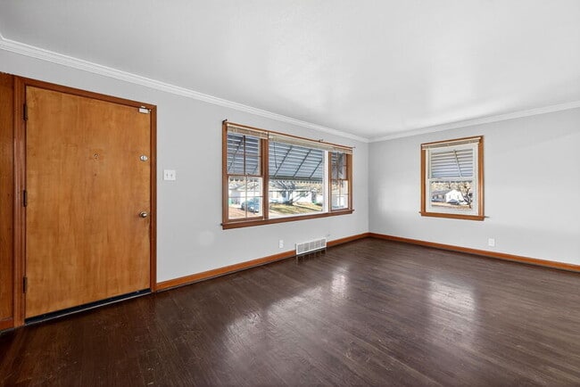 Building Photo - 1414 Comet Dr