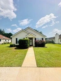 Building Photo - 318 Chadwyck Cir