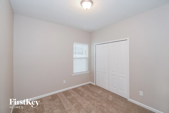 Building Photo - 1312 Kendall Dr