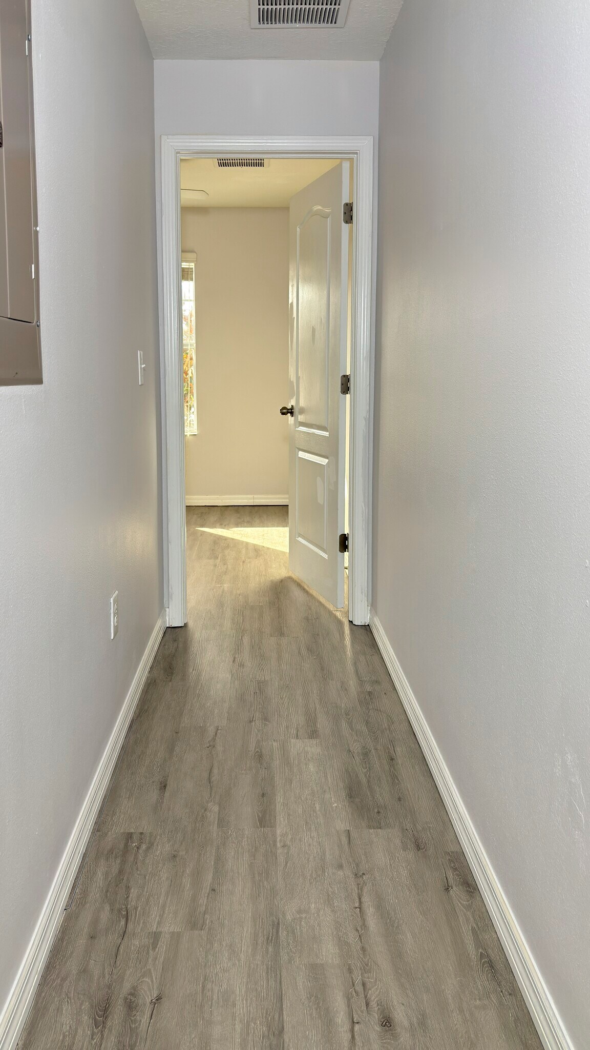 Building Photo - 4046 Mountain Chestnut Way