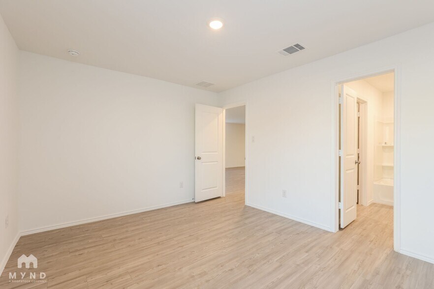 Building Photo - 351 Ambush Ridge