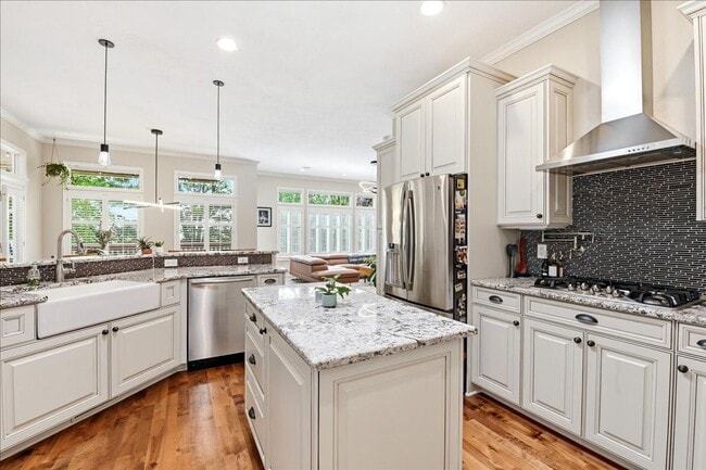 Building Photo - Luxury Living in Southeast Boise, 3-Car Garage, Hot Tub & Flexible Bonus Loft & Private/Secure Wo...
