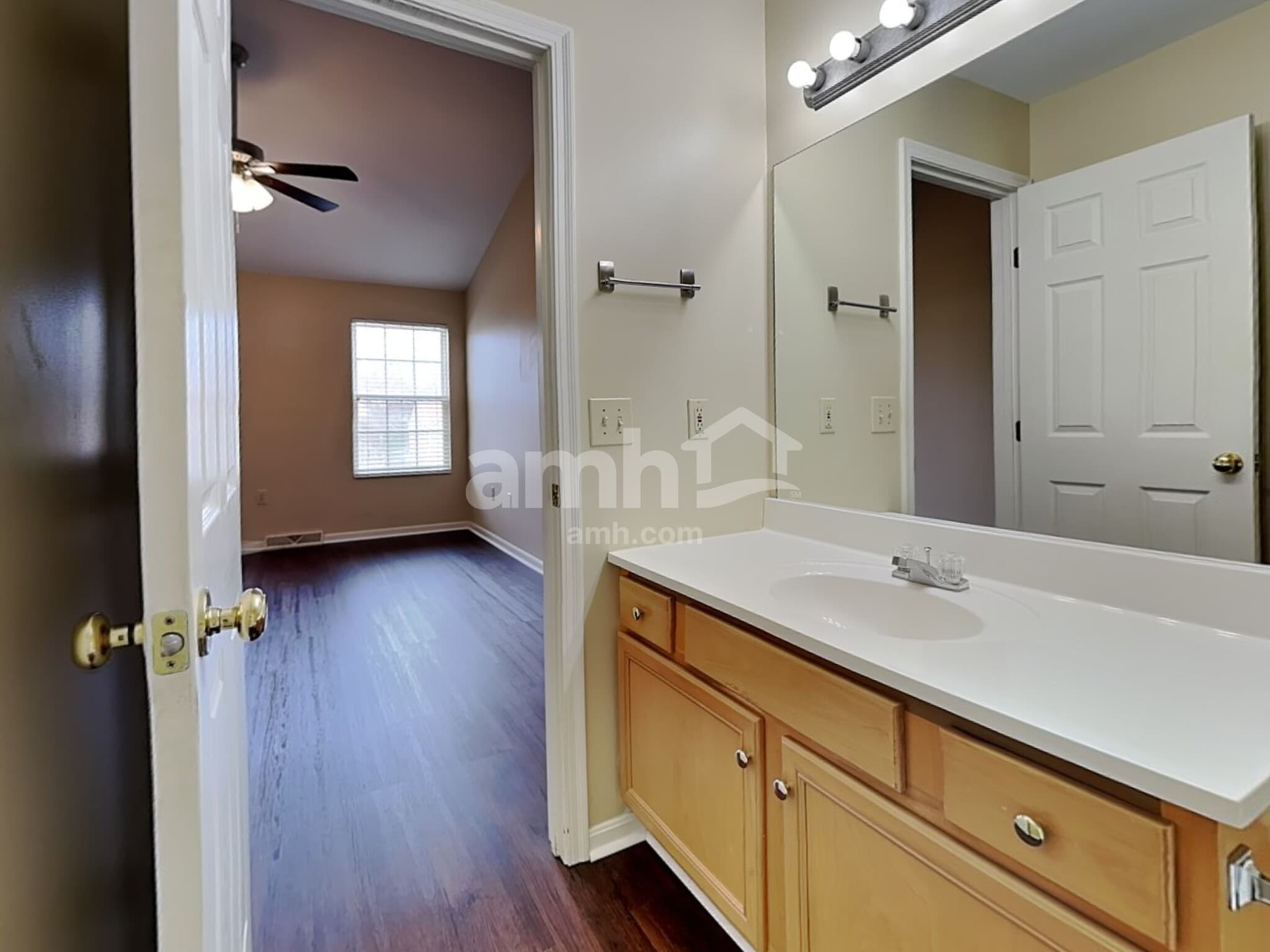 Building Photo - 2618 Spring Mill Pl