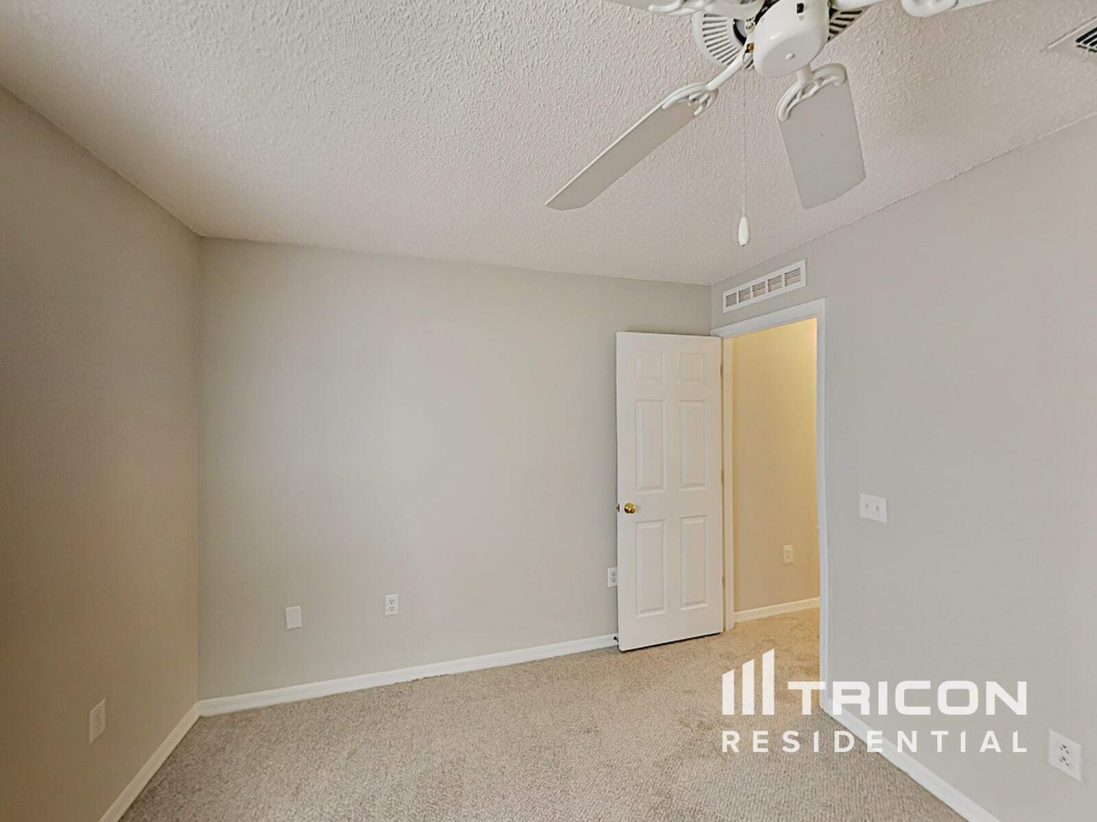 Building Photo - 4552 Gondolier Rd