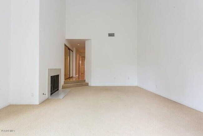 Building Photo - Marina del Rey Resort Style Living