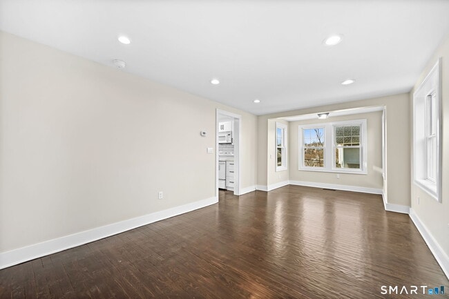 Building Photo - 2 Sherman Ave