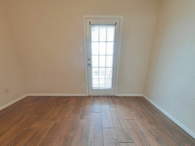 Building Photo - 3770 Lovers Wood Ln