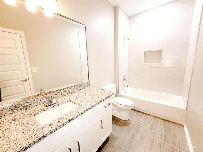 Building Photo - 2109 Stauffers St