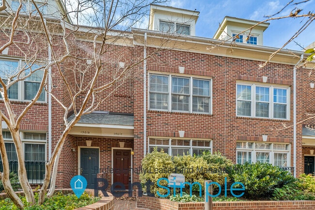Building Photo - 1501 N Colonial Terrace