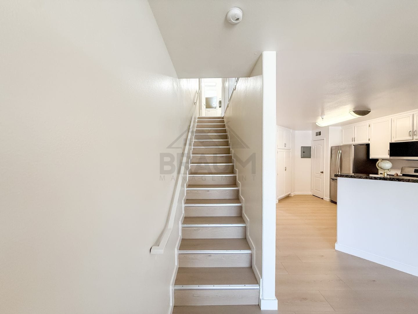 Building Photo - 7323 Winnetka Ave