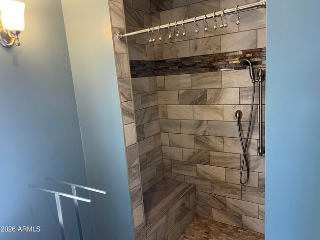 Building Photo - 3511 E Greenway Ln