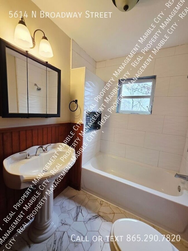 Building Photo - 5614 N Broadway St